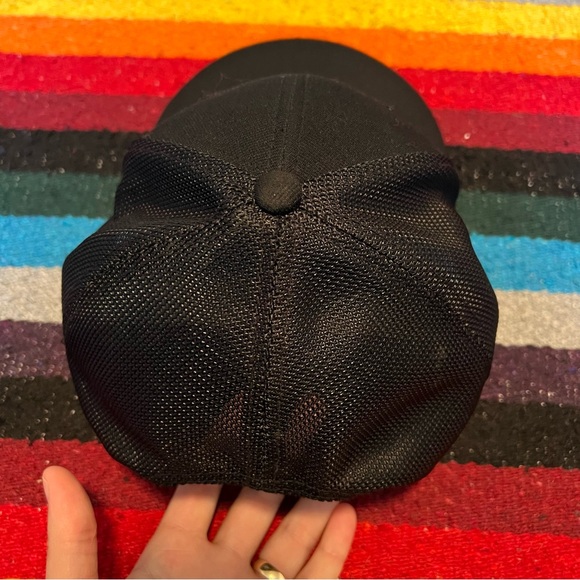 Yeti All Black SnapBack Hat hand washed - Picture 8 of 15